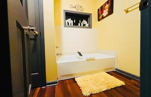 Spacious & Quiet 3BR Family Home with Fast WiFi - Foto 37