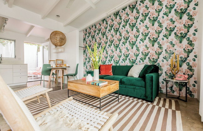 2 Rooms, Sleeps 8 Retro Hotel w/ Pool Wesley King Studio Buyout by Avantstay - Photo 16