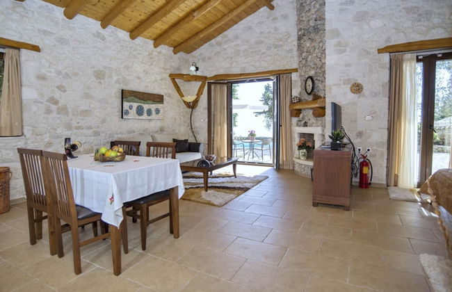 Villa Nionios Large Private Pool Walk to Beach Sea Views A C Wifi - 1033 - Foto 8