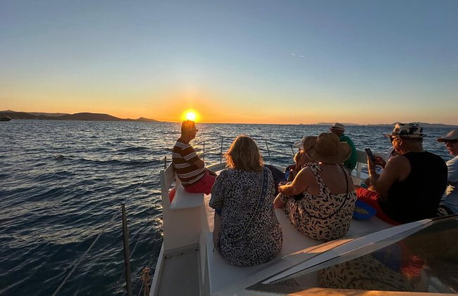 Crucero privado diario o Puesta del sol para nadar Máx. 15 personas - Foto 39