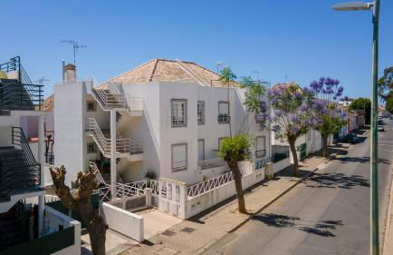 Luminous 3BDR Apartment W/Balcony by LovelyStay - Foto 17