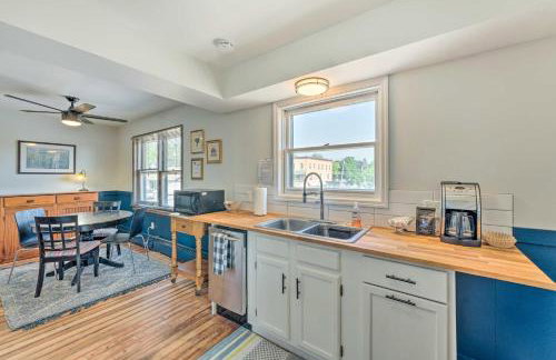 Williams Bay Getaway with Geneva Lake Views! - Foto 6