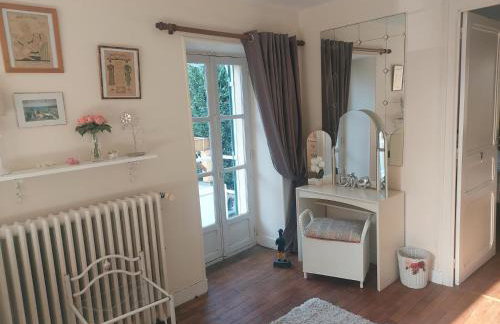 2Bed House Sleeps 4 - Parking Views 3min to Town - Foto 10