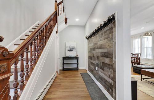 Spacious Central 4BR, Ski & Bike - Photo 31