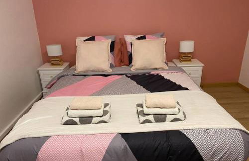 Grand F4 de 71m2 pour 6 personnes en plein centre ville Arpajon - Foto 5