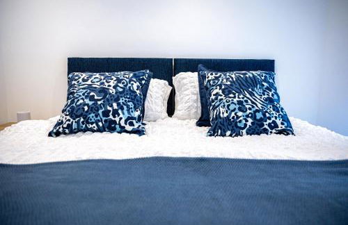 2-Bedroom Contractor Stay - Gated Parking & Fast WiFi - Photo 8