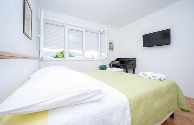 Billie Holiday apartment with balcony - Photo 11