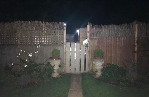 Cosy Garden Log Cabin - Photo 20