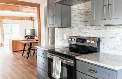 Lakeside Cabin - Serene Retreat with Lake Monroe Views and Wraparound Deck in Brown County - Foto 17