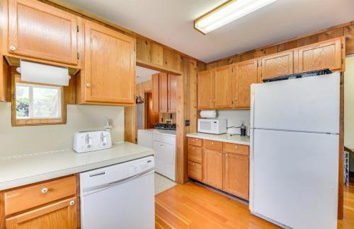 Waterfront Grapeview Escape w/ Boat Dock & Views! - Foto 9