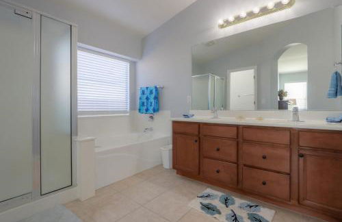 Private Mini Serene Oasis with Pool - Photo 25