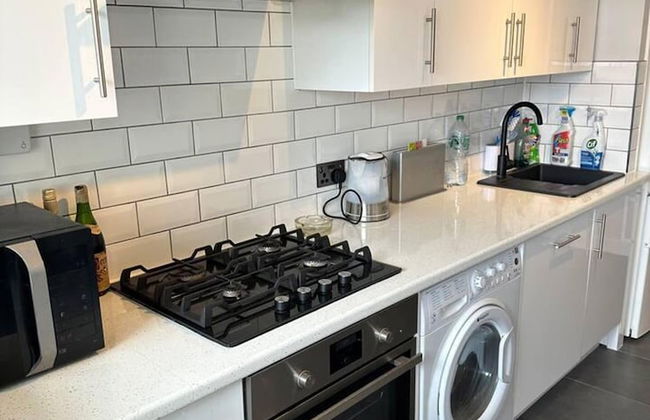 Captivating 1-bed Apartment in Stratford - Foto 4