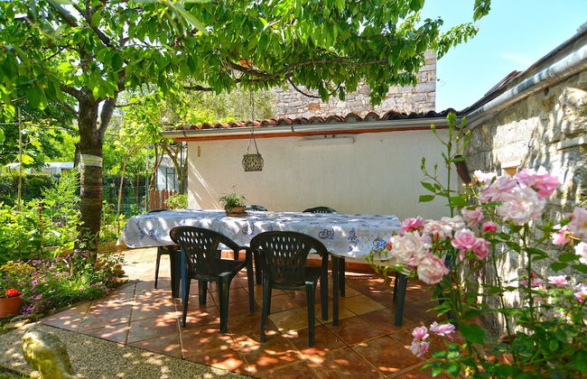 Apartment 358 - Photo 43