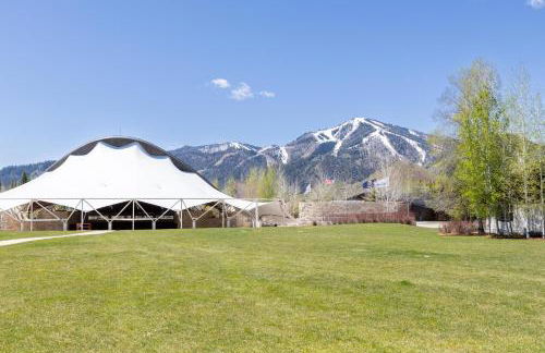 Sun Valley Atelier Condo in Perfect Location - Photo 1
