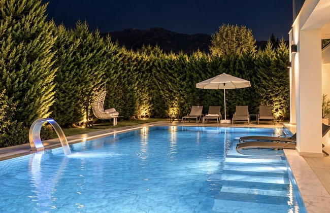 Luxury 4-bed Villa With Private Pool and Jacuzzi - Foto 35