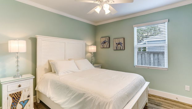 Oceanfront Beach House with Spacious Backyard by RedAwning - Foto 5, Habitación