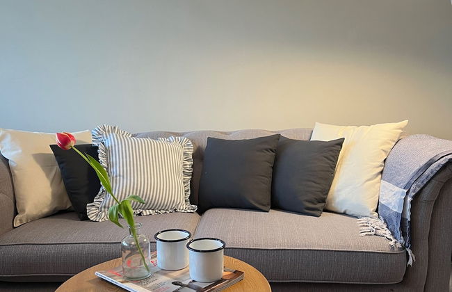 Beach Chalet - 2 Bedrooms - 4 Guests - Parking - Foto 16