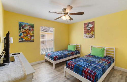 Spacious 4 Bedroom Vacation Villa Near Disney perfect for Two Families - Foto 23