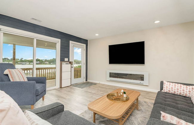 The Graceful Pelican Lakeview w Kayaks and Trail - Foto 21