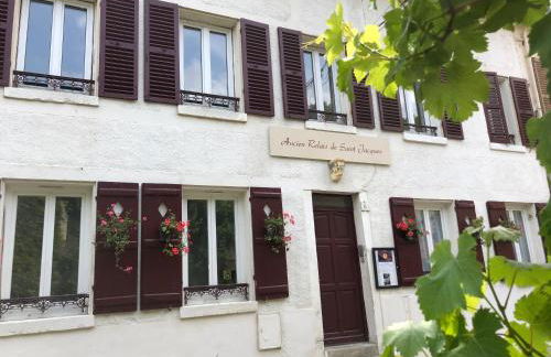 Gite Ancien Relais de Saint-Jacques - Foto 1