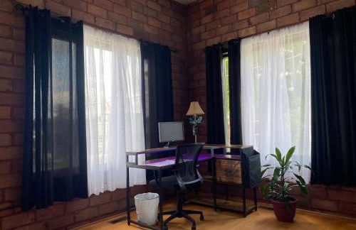 Suite A 2 BR w/ Bridge St. view - Foto 8