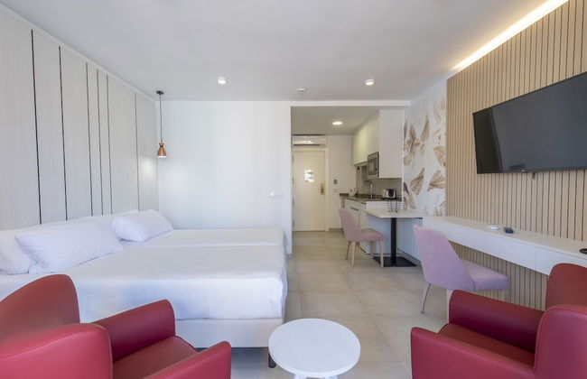 Aparthotel BCL Levante Beach - Photo 10