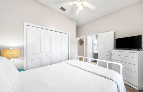 Andrea's Island - PET FRIENDLY - BEACH SERVICE-SLEEPS12!! - Foto 26