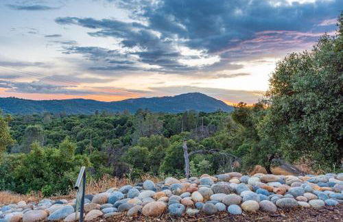 Yosemite and Bass lake I Hot tub I Game room I Sleeps 13 - Foto 16