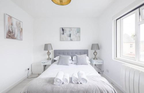 Lovely 2 bedroom apartment - ideal location - Photo 2