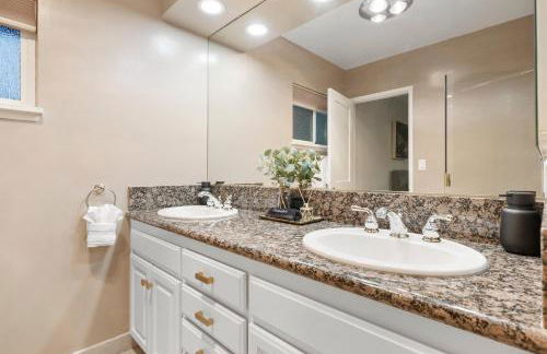 Hills Hideaway by CoastVH - Luxury Midtown 3br - Foto 22