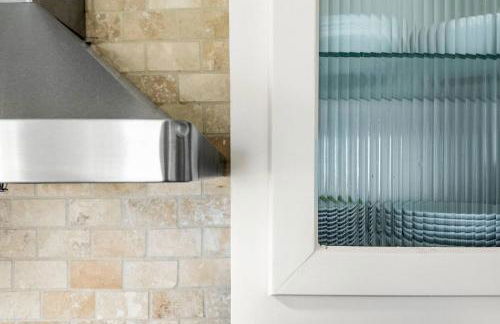 Palms & Pelicans - Photo 49