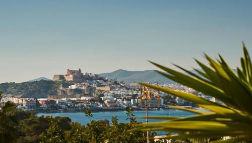 Talamanca 3-bedroom villa ensuite, nice sea view - Foto 2