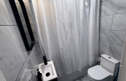 Nona - Cozy 3BR Apt with Parking, Desk & Fast WiFi near Yale, Quinnipiac, SCSU & Hospitals - Foto 4