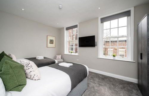 Two Apartments in One , City Centre, Sleeps 11! - Foto 8