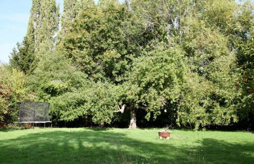 Spacious Cotswold Home for Groups, Country Escape - Photo 28