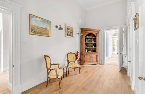 Beccles Georgian Mansion l 9 Bedrooms, Hot Tub & Parkland - Foto 51