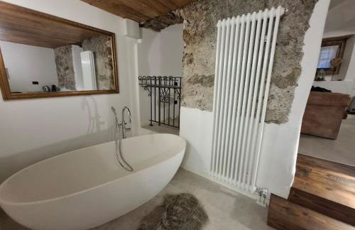 La SUITE delle Scuderie, con Vasca Freestanding, PetFiendly con Area Cani - Foto 5