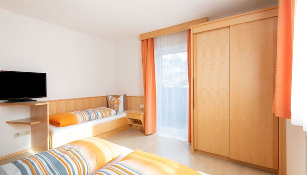 Inviting Holiday Apartment in Ladis With Balcony - Foto 5, Quarto