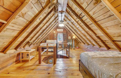 Rustic Searsport Cabin Loft and Sunroom on 10 Acres - Foto 19