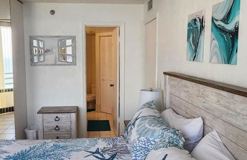 Coastline Penthouse Condo - Foto 15