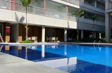 ACONCHEGANTE E MODERNO APARTAMENTO PERTÍSSIMO DA PRAIA - Foto 22