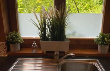 3 Bedroom Lodge Hotub pool in Horsley Surrey UK - Photo 23