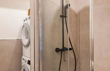 ALEXA Spacious Design Apart up to 10 persons - Parking - Superfast Wifi - Foto 26