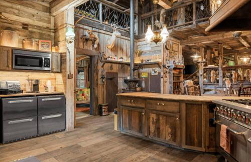 Mimi's Mother Pearl: Includes (2) 4-door UTV's - Foto 15