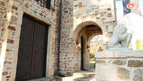 Castle Stay by Gathering Place Hot Tub & Fire Pit - Foto 2