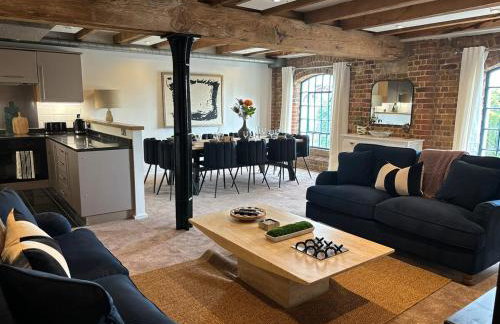 3BR Riverside Warehouse Loft - Foto 25