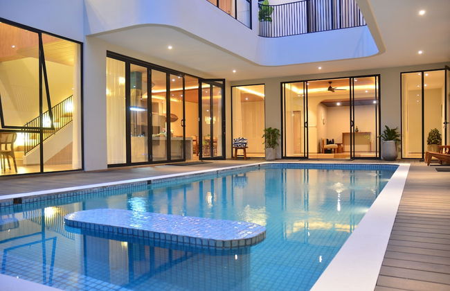 Maplewood Mountain 9BR with Heated Pool - Photo 1