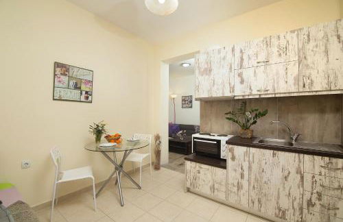 Home Suites - Photo 16