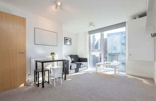 Bright & Airy 1 Bedroom Apartment in Trendy Peckham - Foto 15