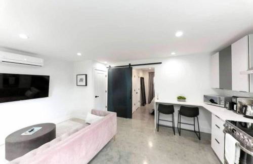 5BD 3BA - Black&White ArtBNB - Antique Row WPB - Foto 13